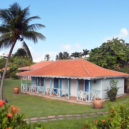 Imperatrice Village - Residence Sur La Plage レ・トロワ・イレ エクステリア 写真